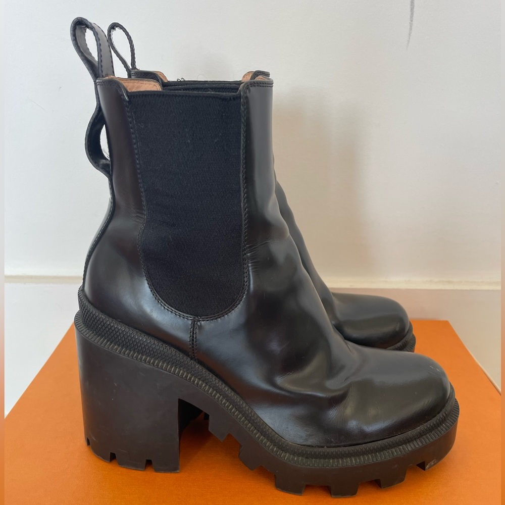 Gucci Women’s size 36 heeled Chelsea Boots - Picture 3 of 4